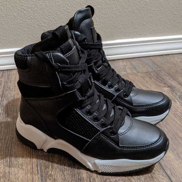 Will's Vegan leather Sneaker Black high top 'Chicago' style LIKE NEW 7.5 Euro 38 - Picture 2 of 8